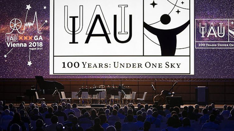 Início das celebrações dos 100 anos da IAU durante a Assembleia Geral em Viena, Áustria, em agosto de 2018.