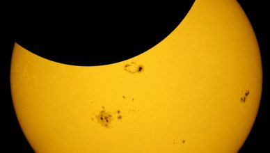 Simulação do Eclipse de 10 de junho de 2021 na ilha das Flores.