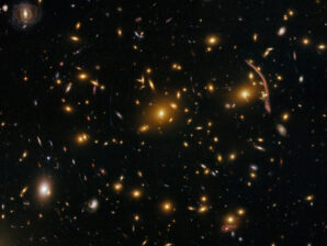 Enxame de galáxias Abell 370