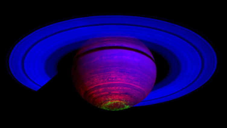 Imagem composta em cores falsas, construída a partir de dados obtidos pela sonda Cassini, da NASA