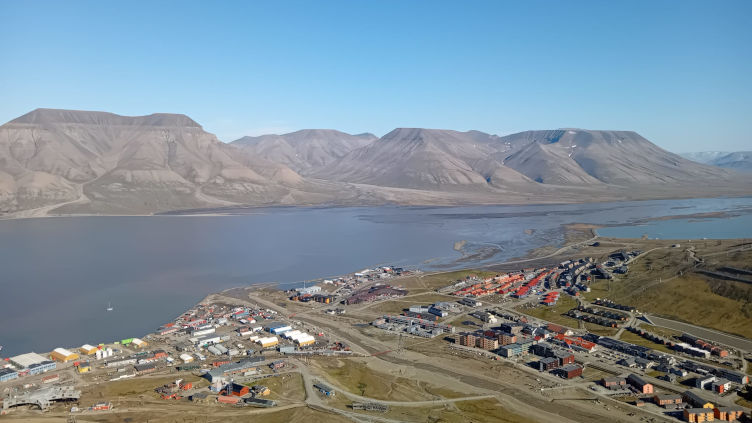 Vista da cidade de Svalbard, Noruega.